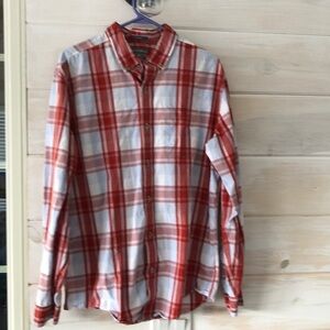 Eddie Bauer Classic Fit Button Down‎ Shirt